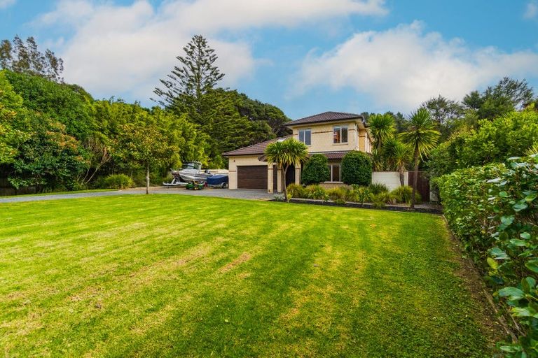 Photo of property in 26b Awhiorangi Promenade, Swanson, Auckland, 0816