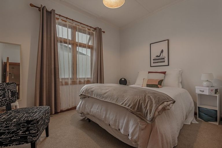 Photo of property in 10 Mahoe Avenue, Takaro, Palmerston North, 4410
