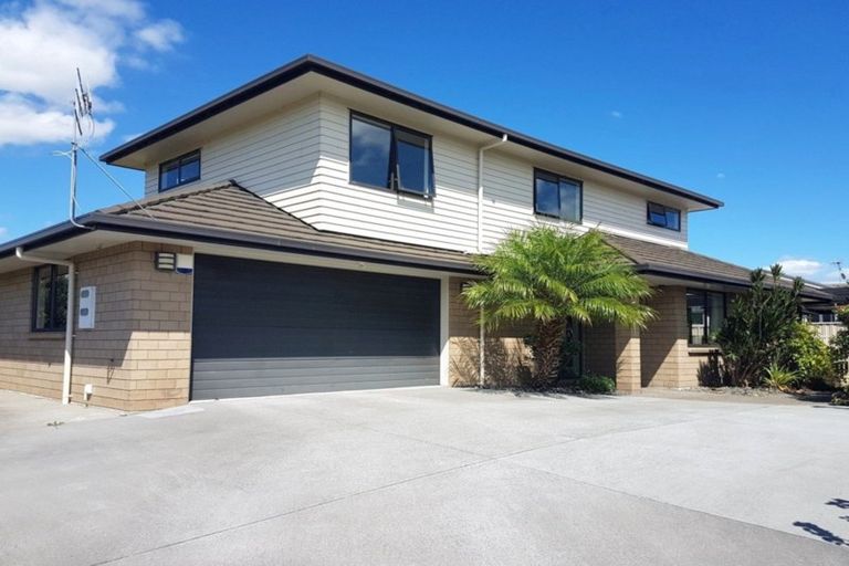 Photo of property in 116 Barbados Way, One Tree Point, 0118