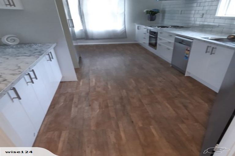 Photo of property in 39 Cardiff Crescent, Cannons Creek, Porirua, 5024