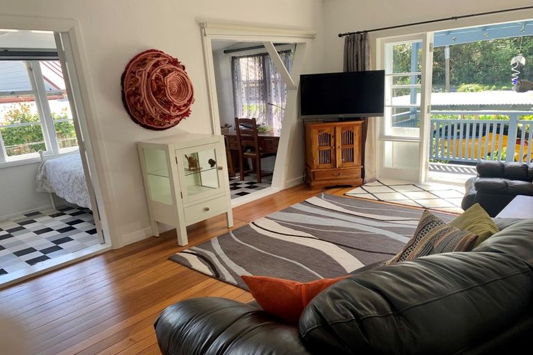 Photo of property in 19 School Road, Paihia, 0200