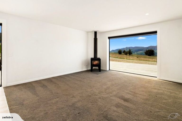 Photo of property in 16c Estrella Heights Lane, Queensberry, Cromwell, 9383
