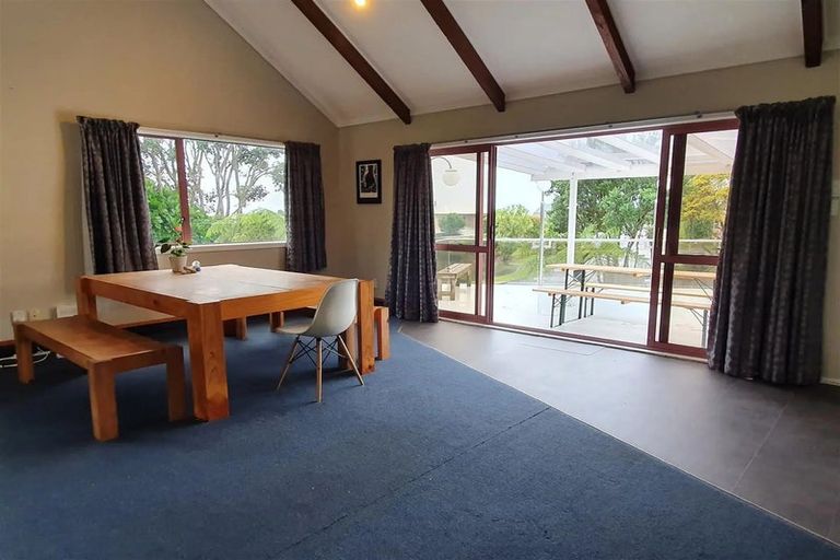 Photo of property in 12 Russell Drive, Oakura, 4314