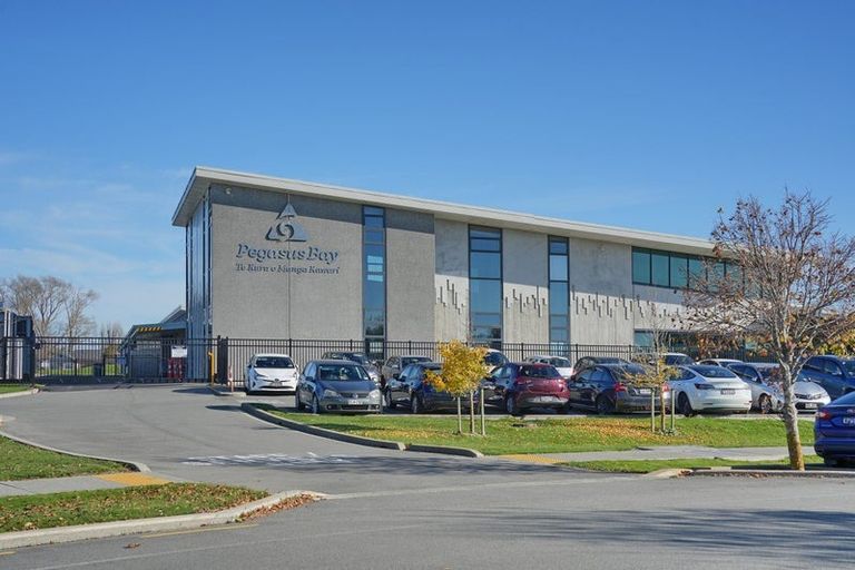 Photo of property in 28 Te Hurunui Drive, Pegasus, 7612