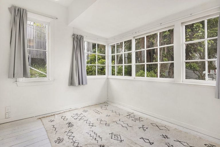 Photo of property in 9 Mortimer Terrace, Aro Valley, Wellington, 6021