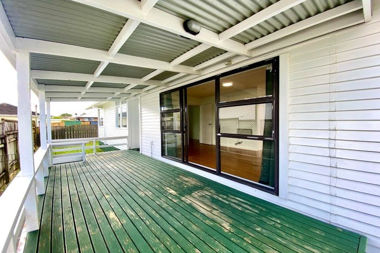 Photo of property in 6 Saint Johns Avenue, Tuakau, 2121