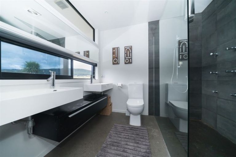 Photo of property in 69 County Heights Drive, Aokautere, Palmerston North, 4471