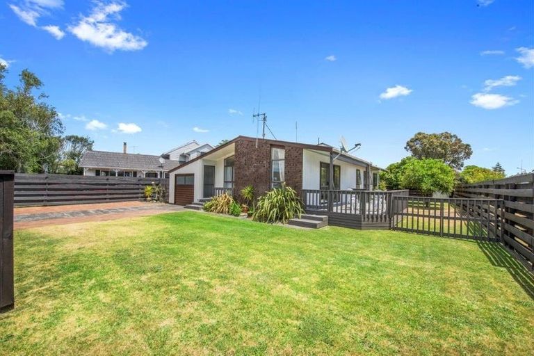 Photo of property in 24 Gloucester Road, Mount Maunganui, 3116