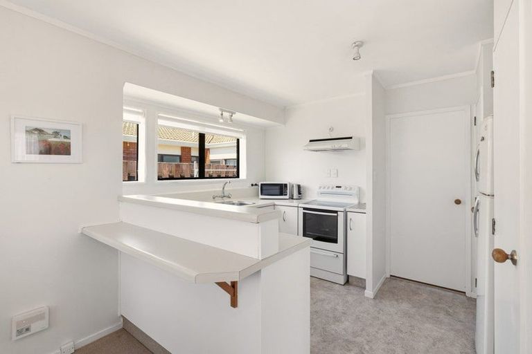 Photo of property in 2 Marwood Place, Mount Maunganui, 3116