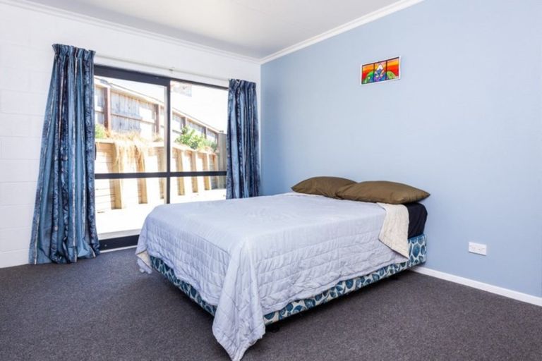 Photo of property in 12 Evelyn Place, Welbourn, New Plymouth, 4310