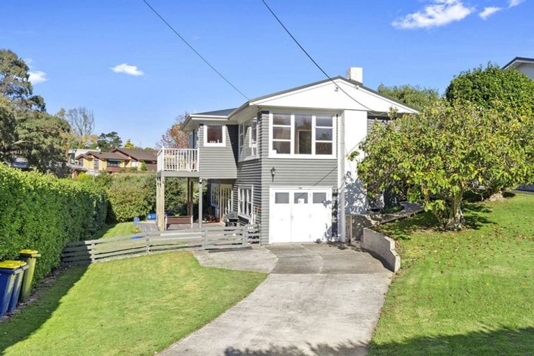 Photo of property in 128 Tiroroa Avenue, Te Atatu South, Auckland, 0610