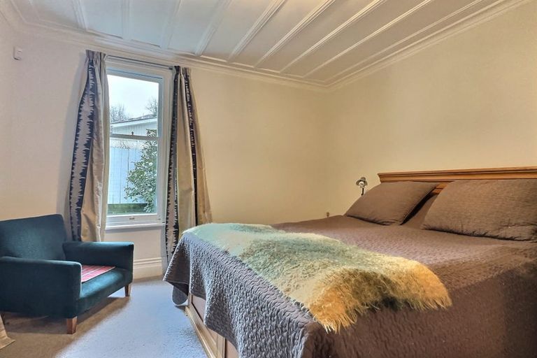 Photo of property in 37 Milton Road, Bluff Hill, Napier, 4110