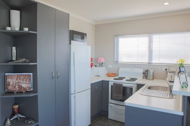 Photo of property in 2 Burrows Street, Bluff, 9814