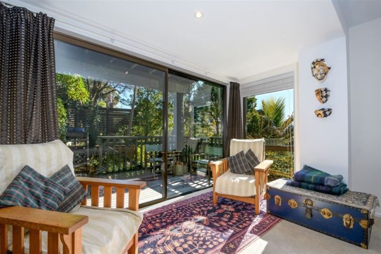 Photo of property in 6 Malcolm Place, Britannia Heights, Nelson, 7010