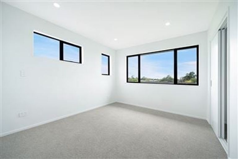 Photo of property in 41 Eileen Newey Place, Henderson, Auckland, 0612