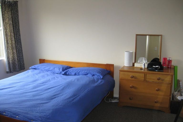Photo of property in 47 Fitzpatrick Street, Newlands, Wellington, 6037