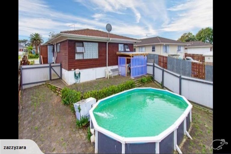Photo of property in 23 Lane Road, Weymouth, Auckland, 2103