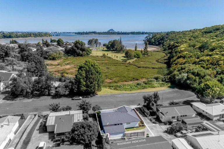 Photo of property in 74 Esmeralda Street, Welcome Bay, Tauranga, 3112