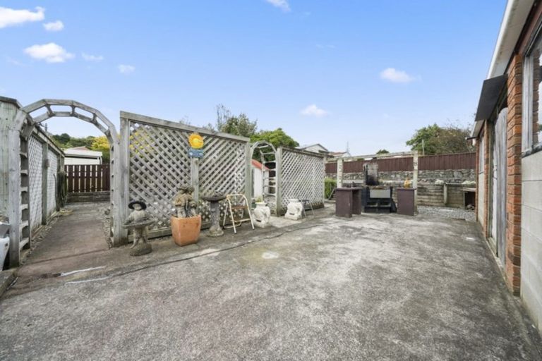Photo of property in 4 Mawhare Street, Titahi Bay, Porirua, 5022