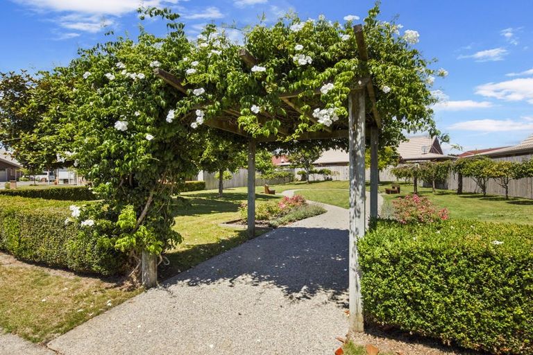 Photo of property in Rangeview Villas, 41/9 Fuller Close, Levin, 5510