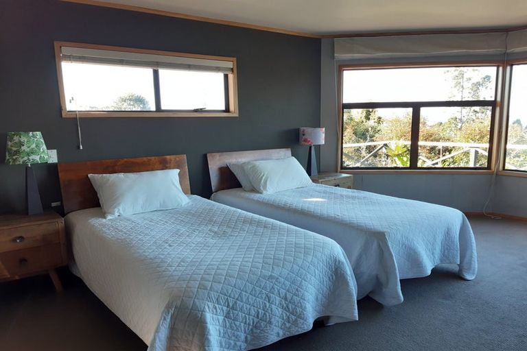 Photo of property in 144 Wade River Road, Wade Heads, Whangaparaoa, 0932