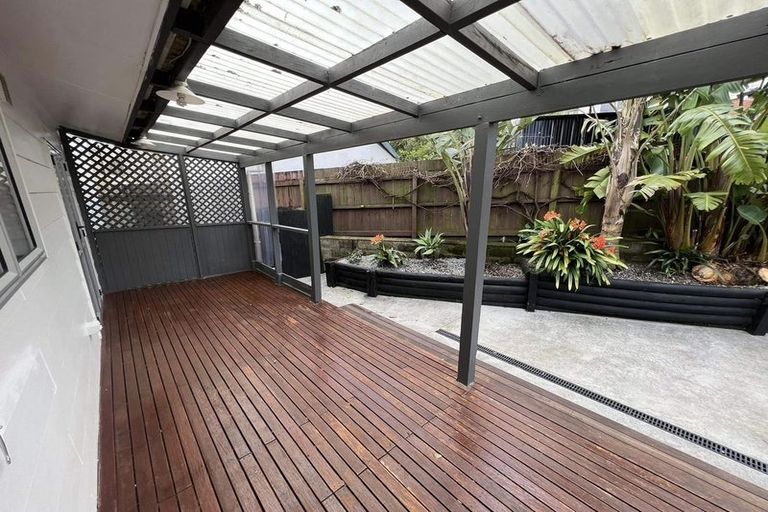 Photo of property in 330b Whangaparaoa Road, Stanmore Bay, Whangaparaoa, 0932