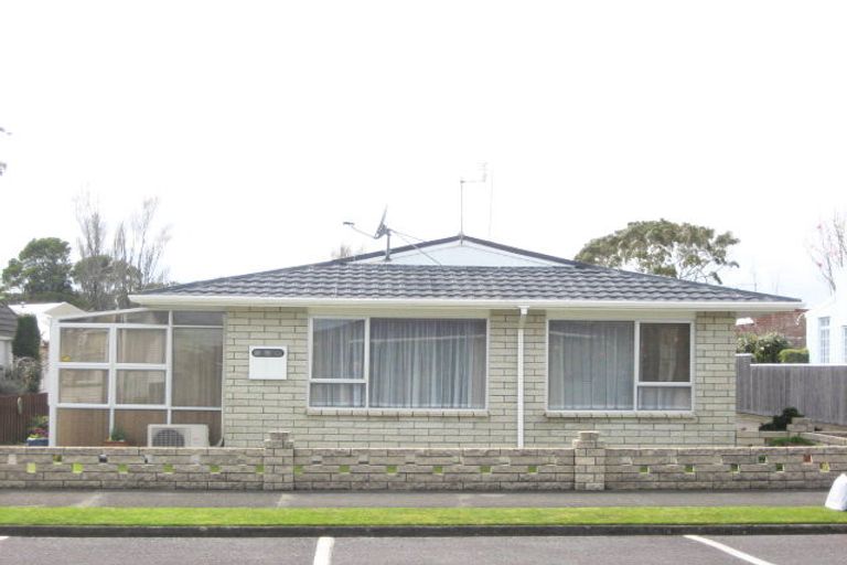 Photo of property in 4/13 Norman Street, Lower Vogeltown, New Plymouth, 4310
