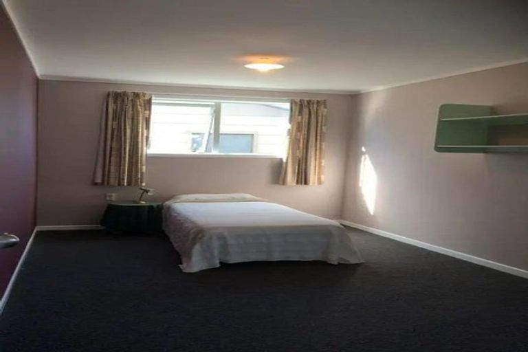 Photo of property in 16 Towai Street, Inglewood, 4330