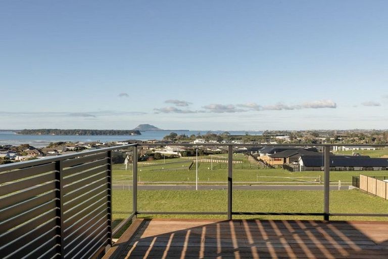 Photo of property in 4 Goldstone Place, Omokoroa, 3114
