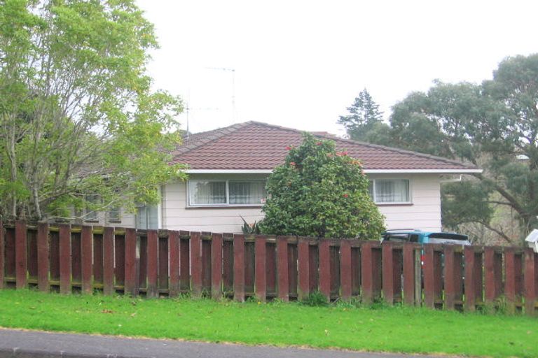 Photo of property in 9 Hewlett Road, Massey, Auckland, 0614