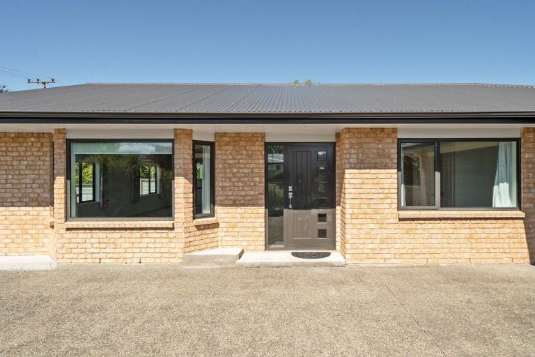 Photo of property in 12 Howard Street, Carterton, 5713