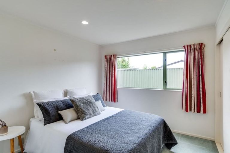 Photo of property in 8a Surrey Street, Taradale, Napier, 4112