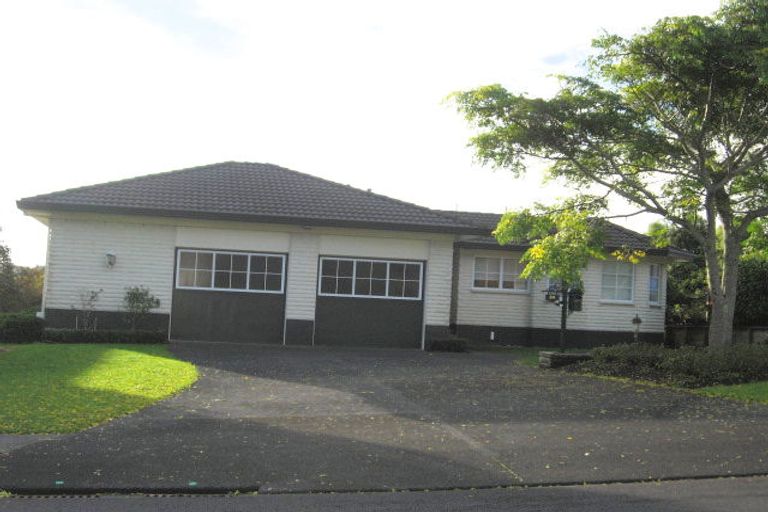 Photo of property in 24 Kuripaka Crescent, The Gardens, Auckland, 2105