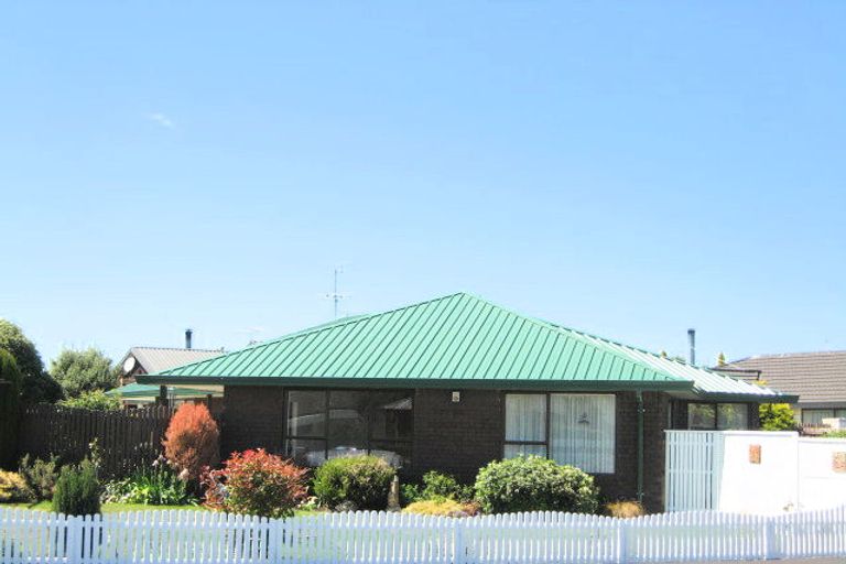 Photo of property in 36 Lowry Avenue, Redwood, Christchurch, 8051