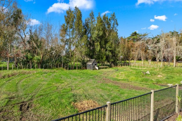 Photo of property in 2326 State Highway 16, Helensville, 0875