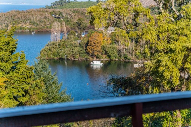 Photo of property in 43 Wakeman Road, Acacia Bay, Taupo, 3330