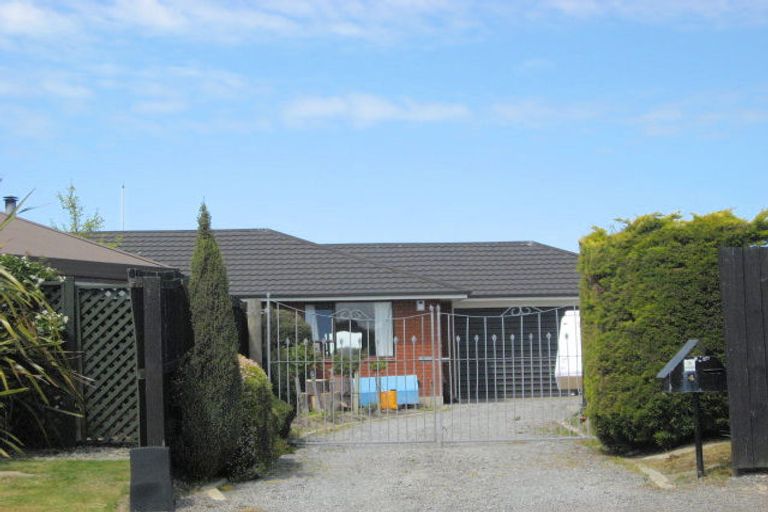 Photo of property in 4 Norton Place, Woodend, 7610