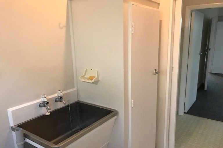 Photo of property in 7 Waiteata Road, Kelburn, Wellington, 6012