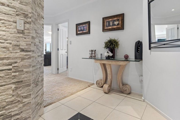 Photo of property in 3/45 Marine Parade, Mount Maunganui, 3116