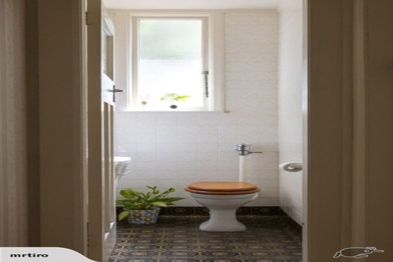 Photo of property in 15 Crawford Road, Kilbirnie, Wellington, 6022