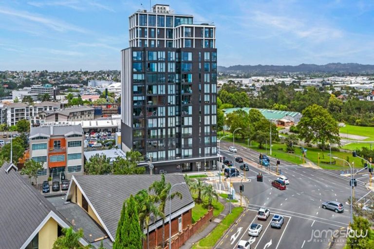 Photo of property in 205/1 Buscomb Avenue, Henderson, Auckland, 0610