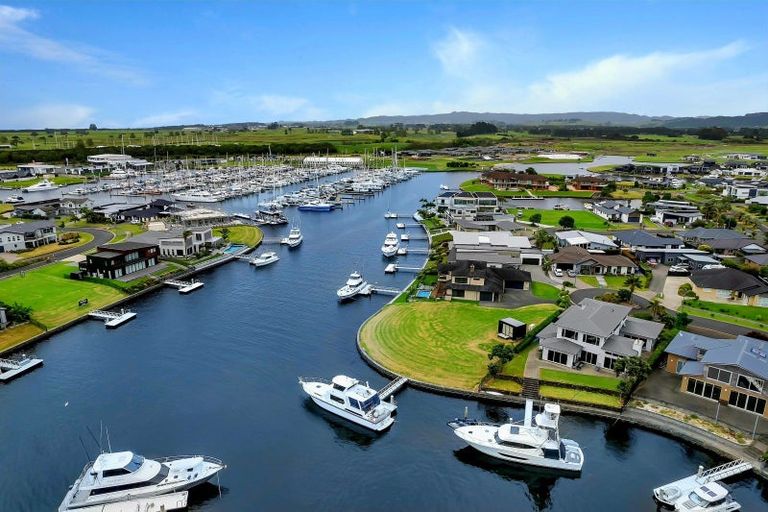 Photo of property in 5 Lanyard Place, One Tree Point, 0118