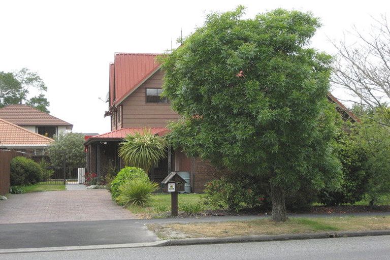 Photo of property in 270 Queenspark Drive, Parklands, Christchurch, 8083