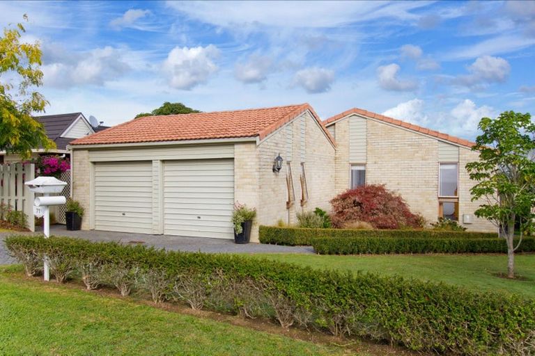 Photo of property in 71 Sandspit Road, Shelly Park, Auckland, 2014