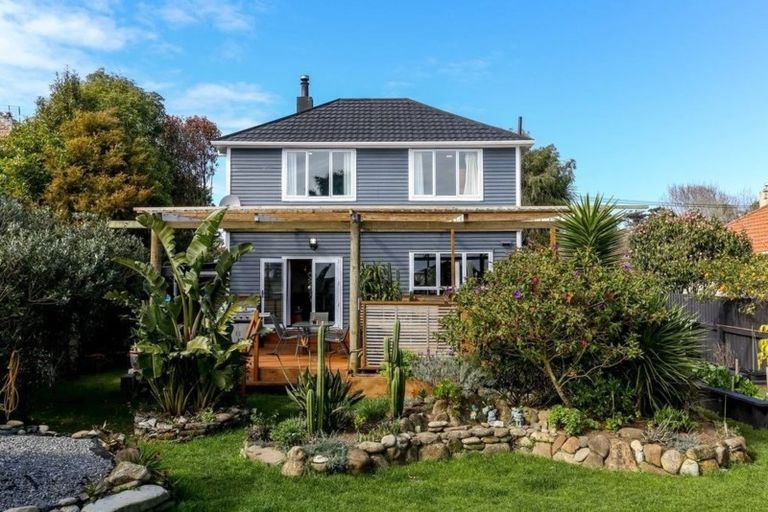 Photo of property in 16 Maranui Street, Welbourn, New Plymouth, 4310