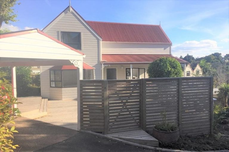 Photo of property in 4/60 Birkdale Road, Birkdale, Auckland, 0626