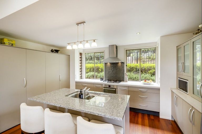 Photo of property in 17 Shortland Place, Havelock North, 4130