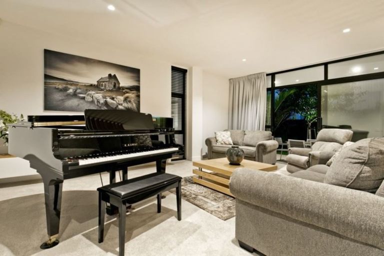 Photo of property in 8 Hastings Street, Hobsonville, Auckland, 0616