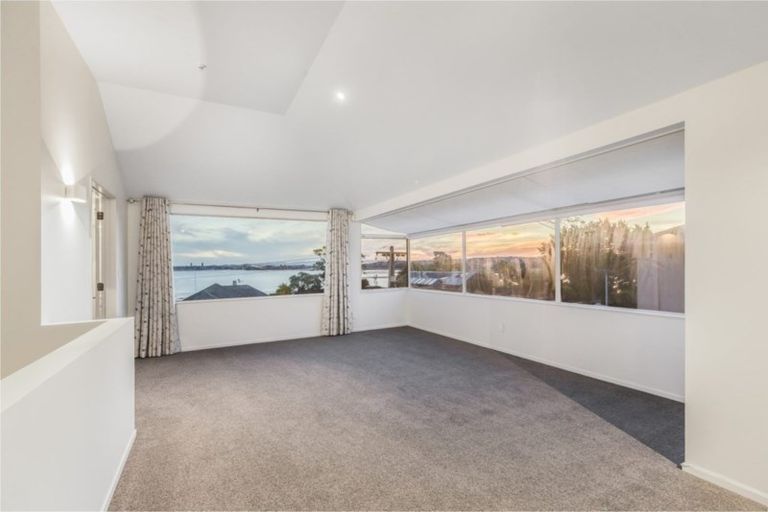 Photo of property in 1/11 Pine Ridge Terrace, Hauraki, Auckland, 0622