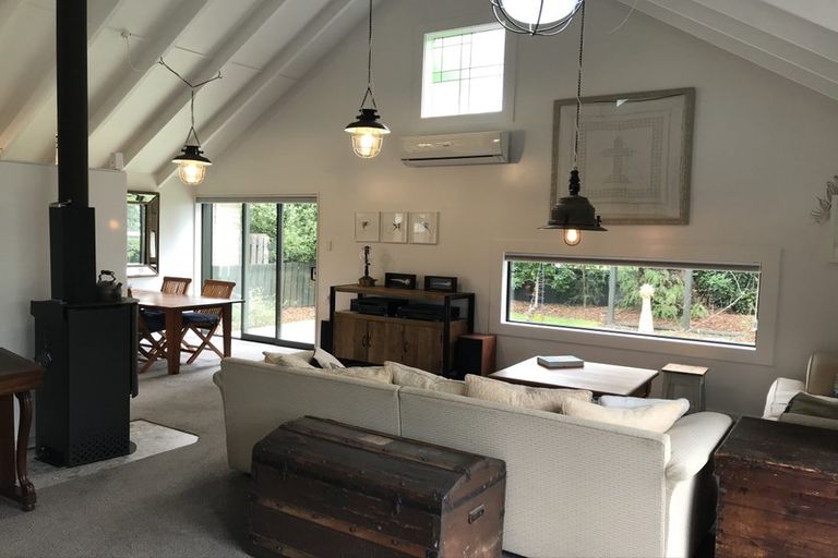 Photo of property in 69 Lipscombe Crescent, Havelock North, 4130